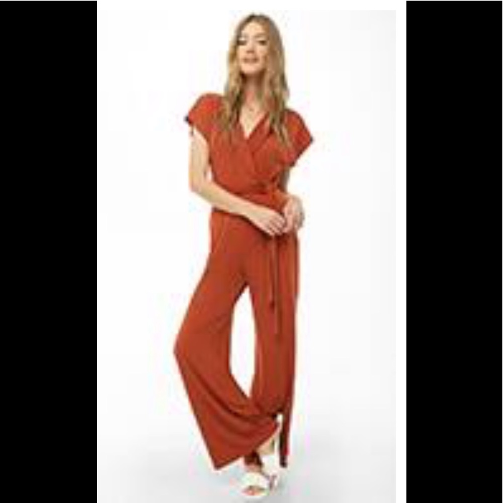🟣Forever 21 rust jumpsuit medium NWT